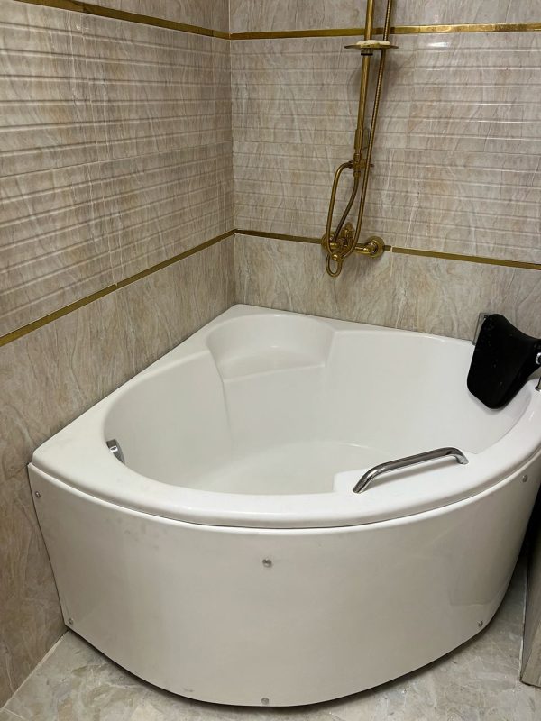 موج وان خرید و فروش جکوزی مدل لایف ابعاد 110×110 در تهران رباط کریم